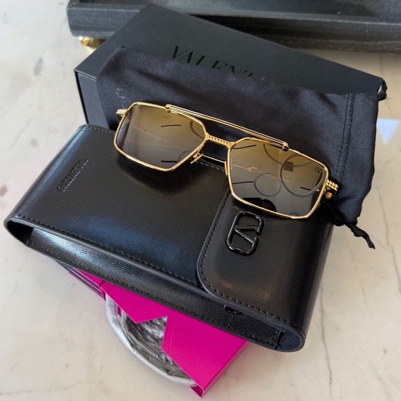 Valentino V-SEI VLS 111B 58 Sunglasses Titanium - Picture 11 of 16